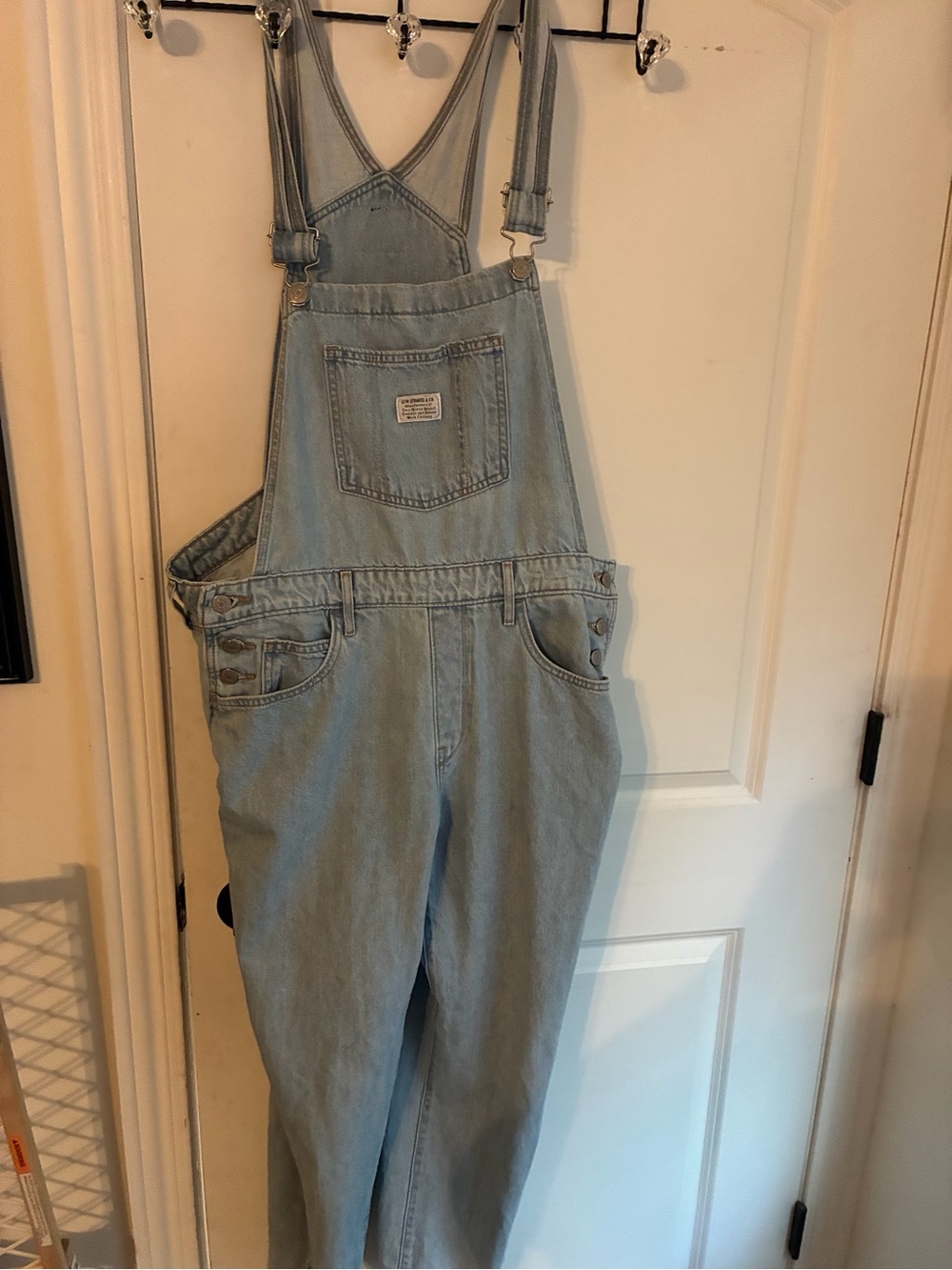 Levi’s Light Wash Denim Overalls 18flat waist 25 inseam shoulder to ankle 55 in